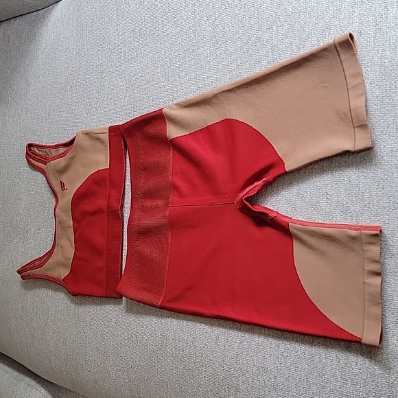 NWOT Workout - Picture 1 of 6